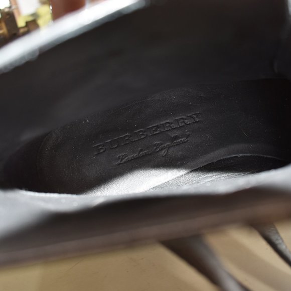 $1500 Burberry Black Brogue Leather Everdon Ankle Boots 38 (TC10) MISSING BUCKLE - Picture 8 of 10